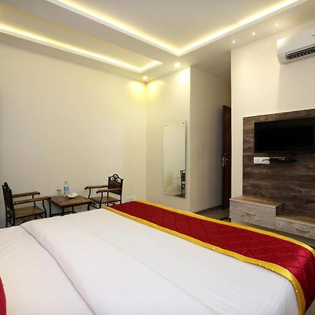 Oyo 9159 Hotel Royal Woodslark Zirakpur Exteriér fotografie