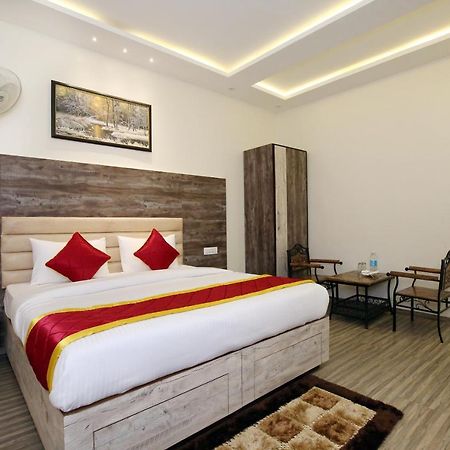 Oyo 9159 Hotel Royal Woodslark Zirakpur Exteriér fotografie