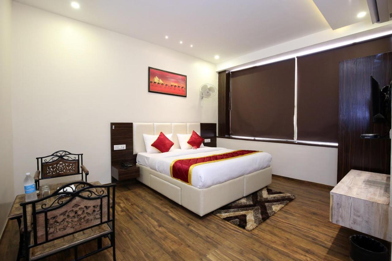 Oyo 9159 Hotel Royal Woodslark Zirakpur Exteriér fotografie