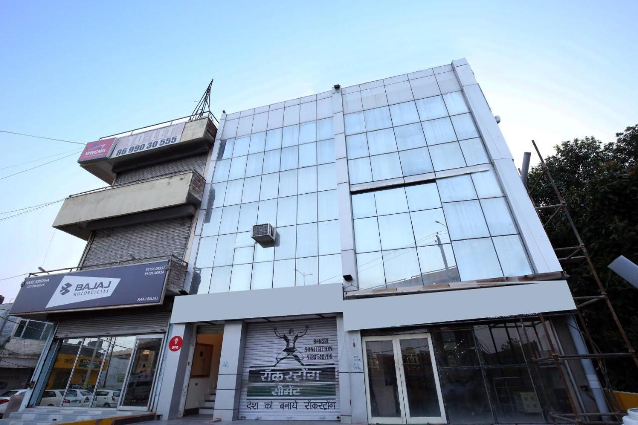 Oyo 9159 Hotel Royal Woodslark Zirakpur Exteriér fotografie