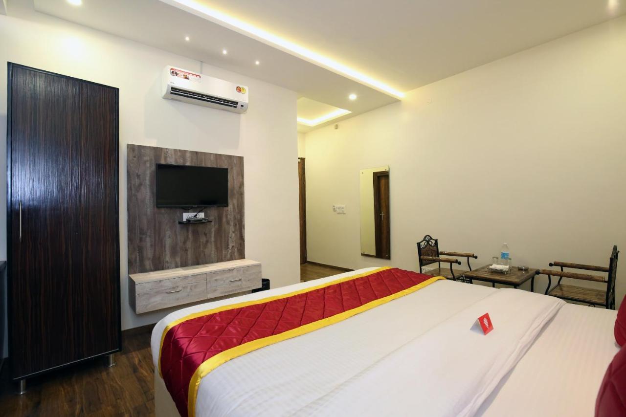 Oyo 9159 Hotel Royal Woodslark Zirakpur Exteriér fotografie